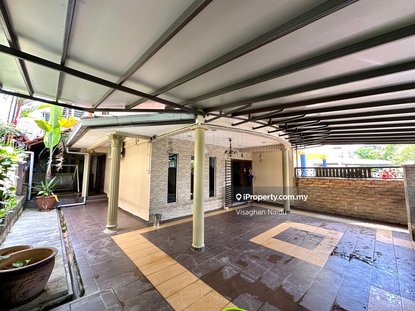 Rumah Berkembar untuk Dijual di Bandar Country Homes, Rawang oleh Visaghan Naidu - iProperty.com.my
