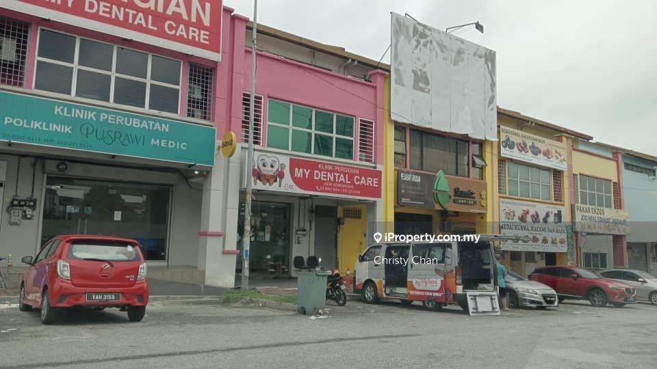 Kedai untuk Dijual di Bandar Putra Permai, Taman Equine, Seri Kembangan oleh Christy Chan - iProperty.com.my