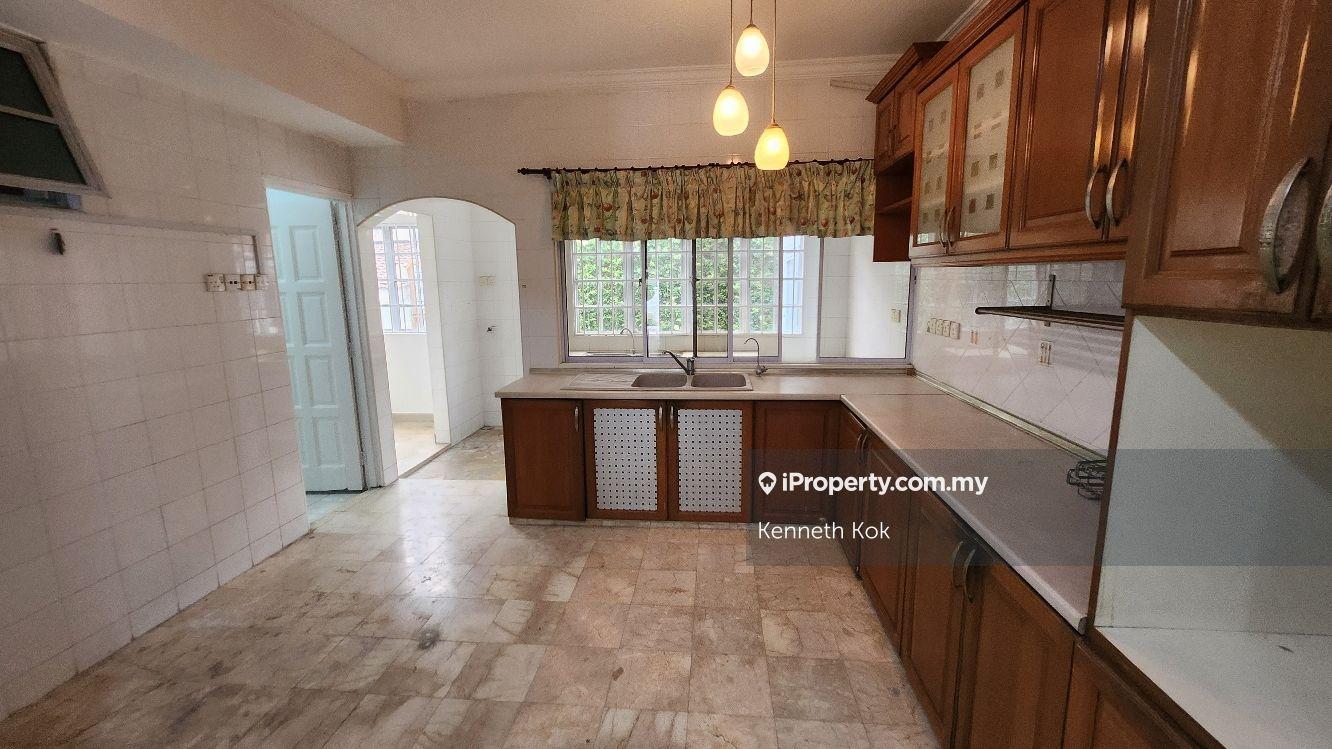 Rumah Berangkai 2 Tingkat untuk Dijual di SS12, Subang Jaya oleh Kenneth Kok - iProperty.com.my