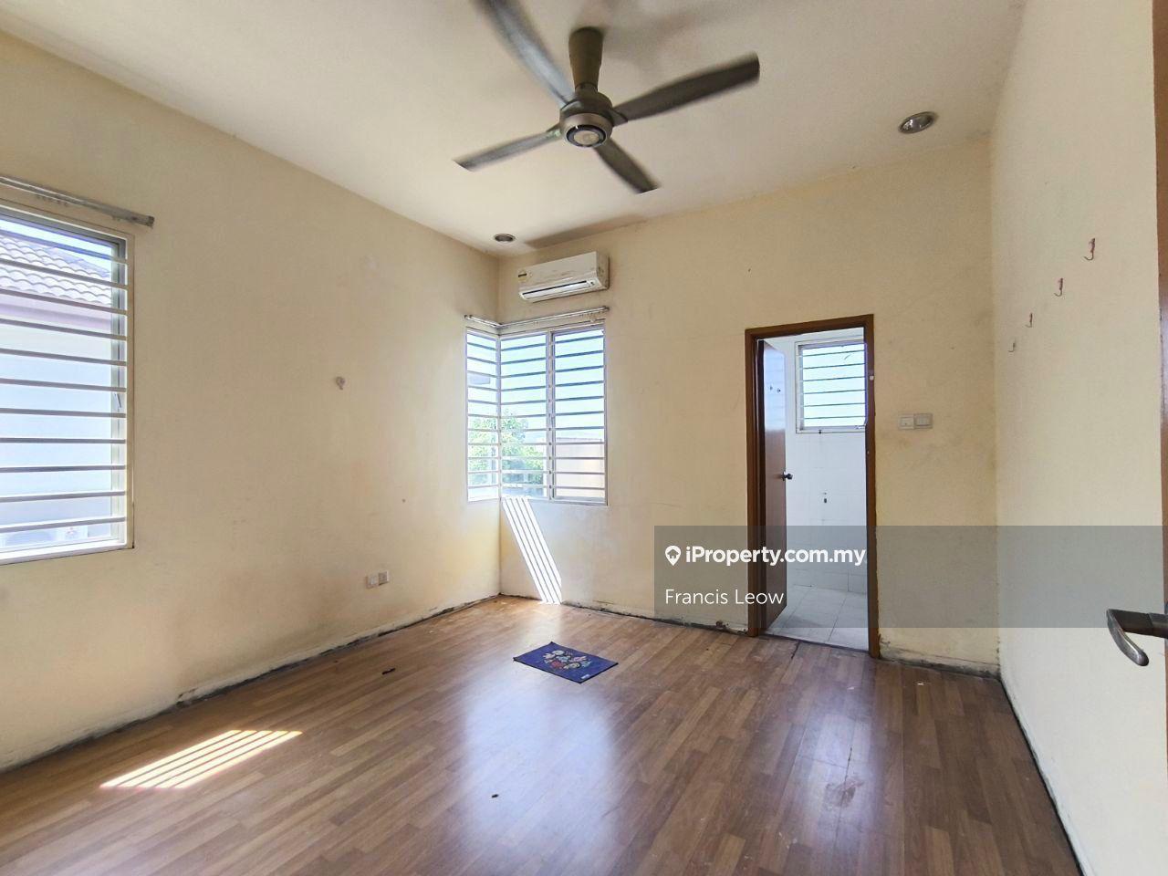 Rumah Berangkai 2 Tingkat untuk Dijual di Taman Anggun, Rawang oleh Francis Leow - iProperty.com.my