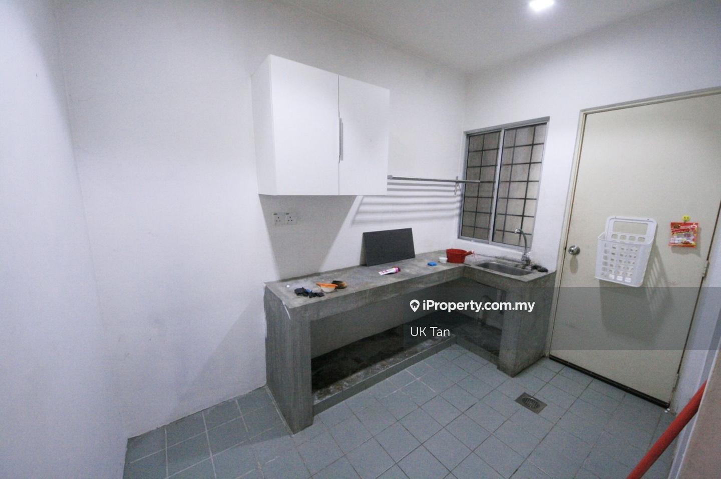 Rumah Berangkai 2 Tingkat untuk Dijual di Puchong Utama (Seksyen 12), Puchong oleh UK Tan - iProperty.com.my