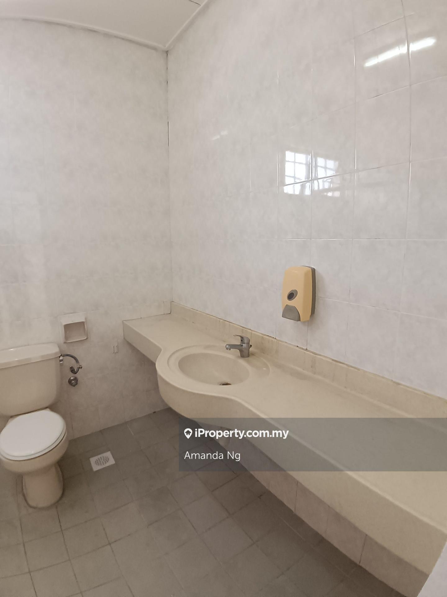 Rumah Berkembar untuk Disewa di Bandar Utama 11, Bandar Utama oleh Amanda Ng - iProperty.com.my