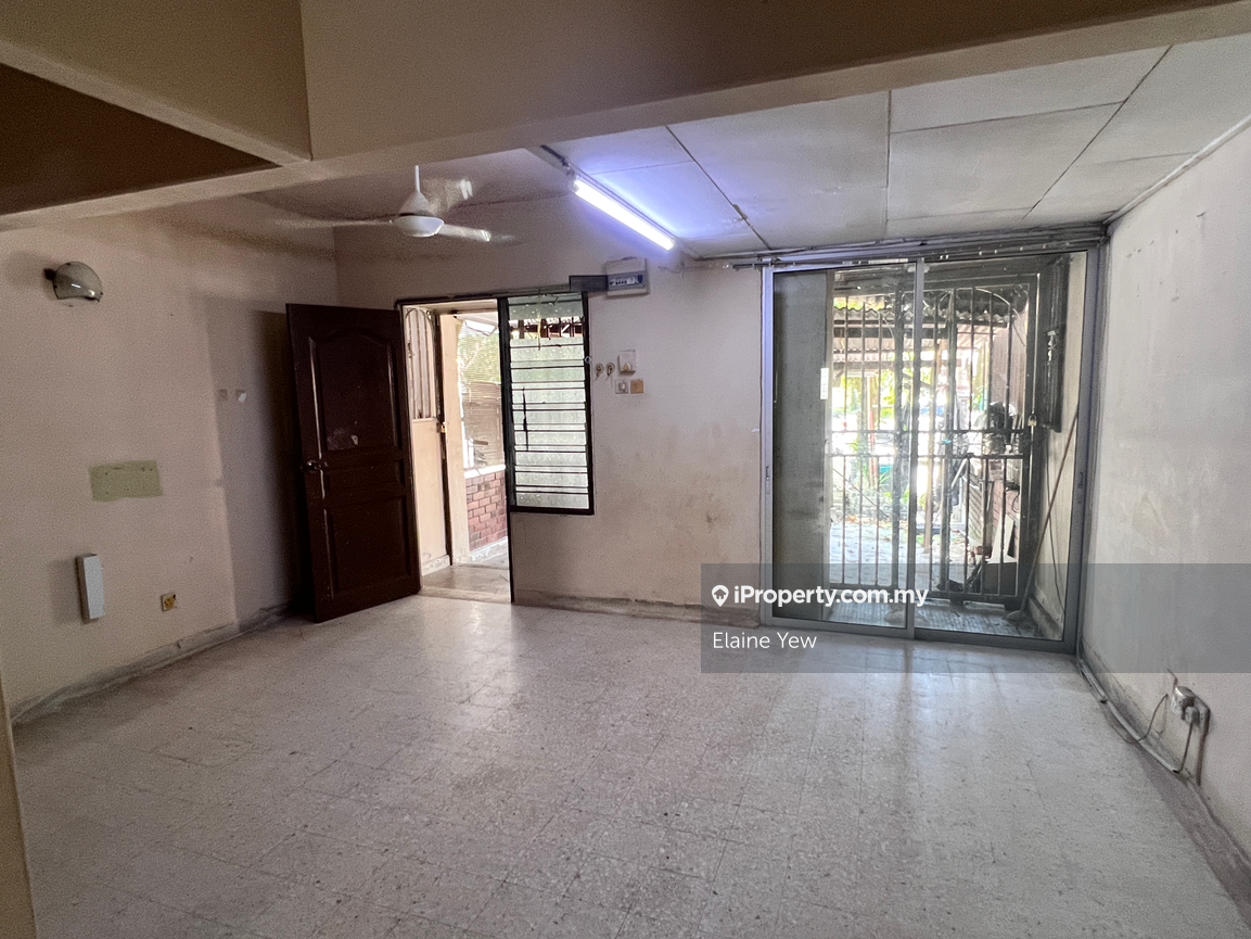 Rumah Berangkai 2 Tingkat untuk Dijual di Taman Dagang, Ampang oleh Elaine Yew - iProperty.com.my