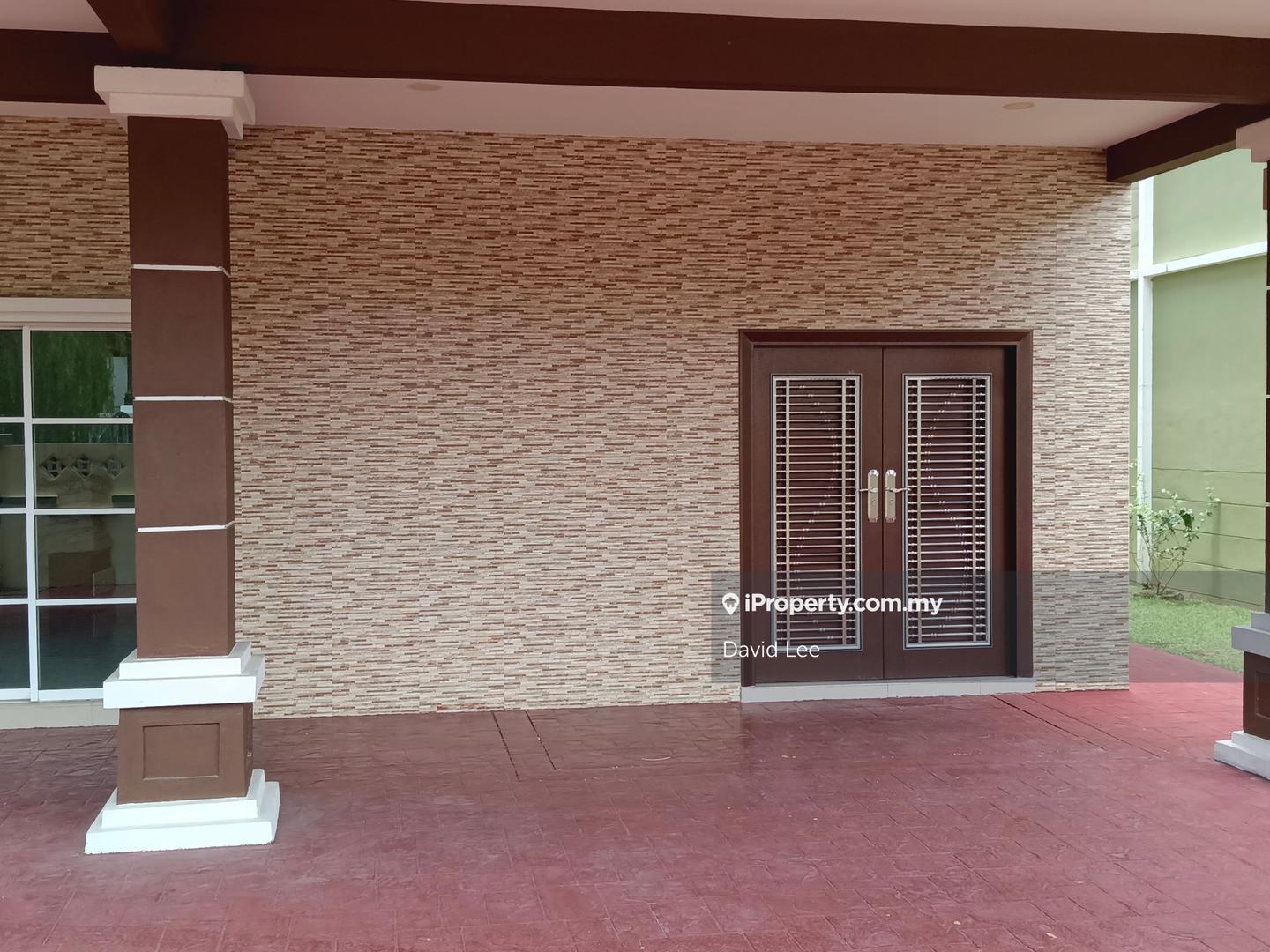 Bungalow House for Sale in Le Putra Avenue, Seri Kembangan by David Lee - iProperty.com.my