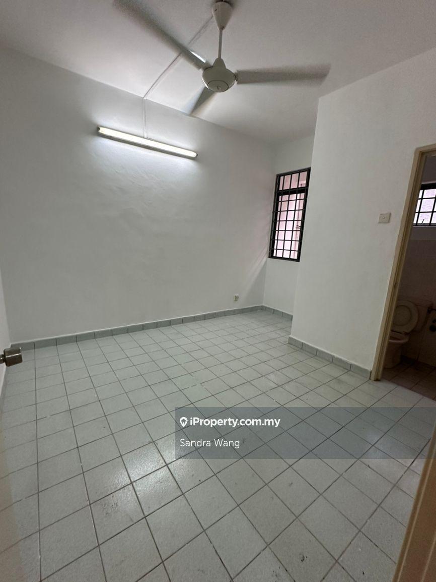 Rumah Berangkai 2.5 Tingkat untuk Dijual di Bandar Utama 11, Bandar Utama oleh Sandra Wang - iProperty.com.my