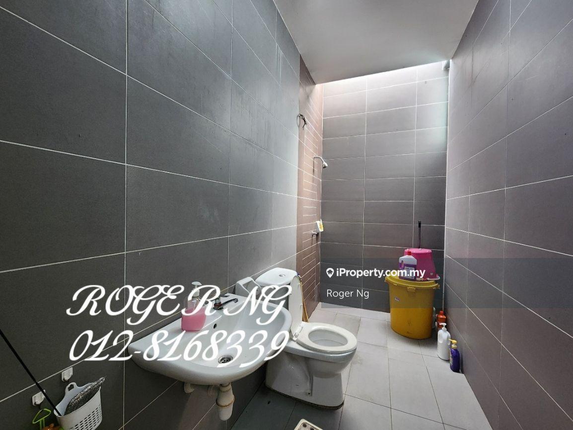 Rumah Berkembar untuk Dijual di Seksyen 7, Shah Alam oleh Roger Ng - iProperty.com.my