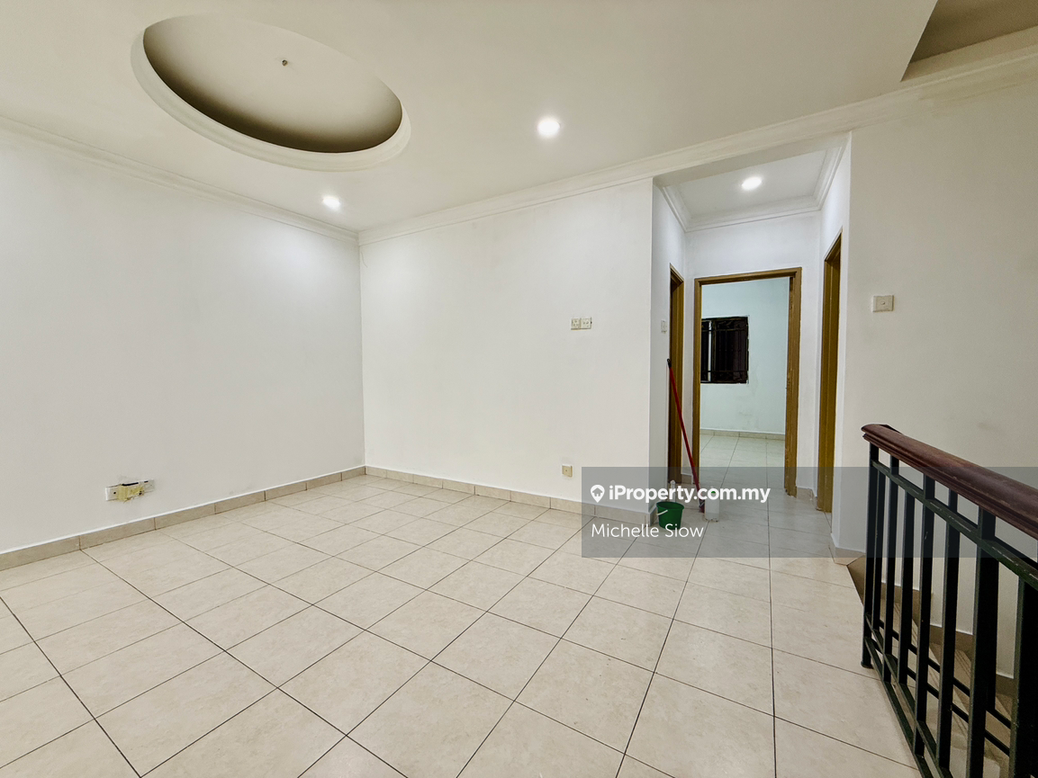 Townhouse for Sale in Taman Lagenda Mas, Cheras by Michelle Siow - iProperty.com.my