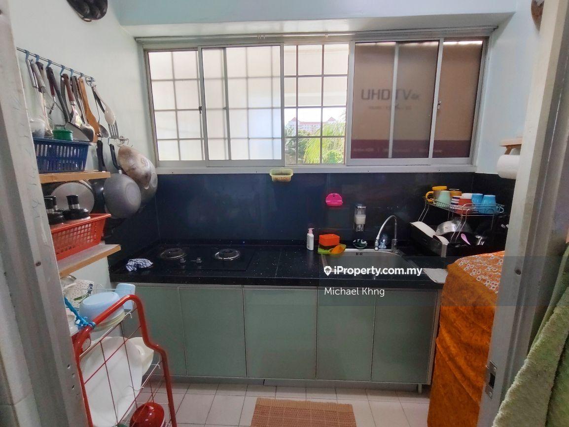Kondominium untuk Dijual di Desa Bukit Jambul oleh Michael Khng - iProperty.com.my