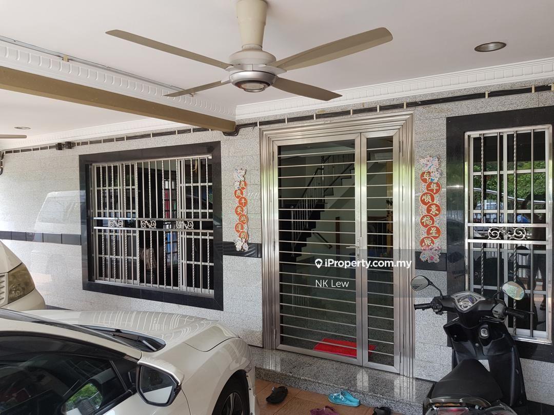 Rumah Berangkai 2 Tingkat untuk Dijual di Taman Bukit Serdang, Seri Kembangan oleh NK Lew - iProperty.com.my