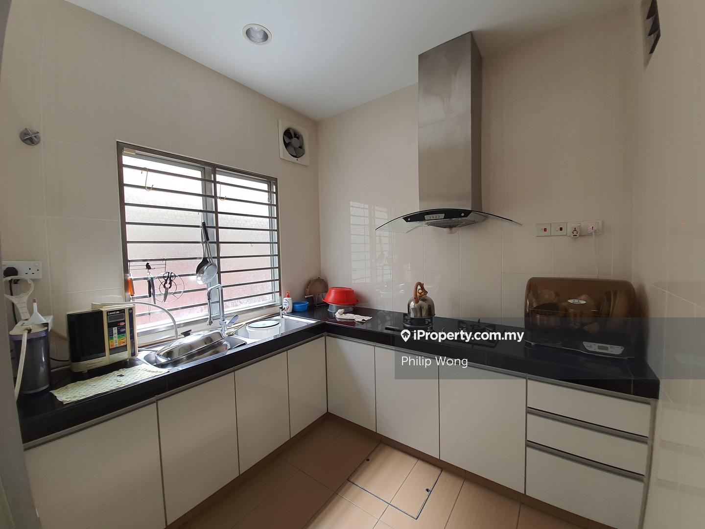 Rumah Berangkai 2 Tingkat untuk Dijual di Taman Prima Tropika, Seri Kembangan oleh Philip Wong - iProperty.com.my