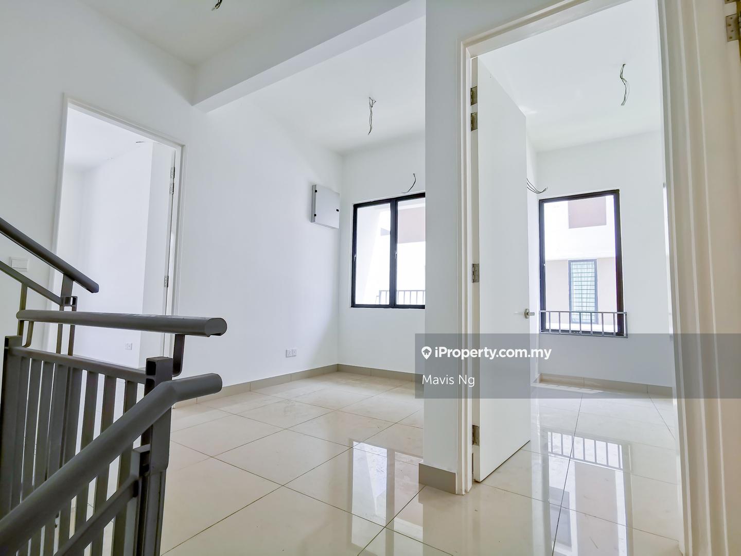 Rumah Berkembar untuk Dijual di Setia utama 1 Semi D by water Elmeri, Setia Alam oleh Mavis Ng - iProperty.com.my