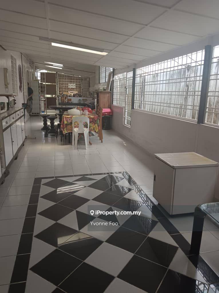 Banglo untuk Dijual di Bungalow Lot with 9800 sf land area, Petaling Jaya oleh Yvonne Foo - iProperty.com.my