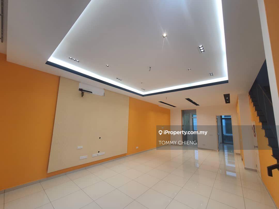 Rumah Berangkai 2 Tingkat untuk Dijual di Eco Majestic, Semenyih oleh TOMMY CHIENG - iProperty.com.my