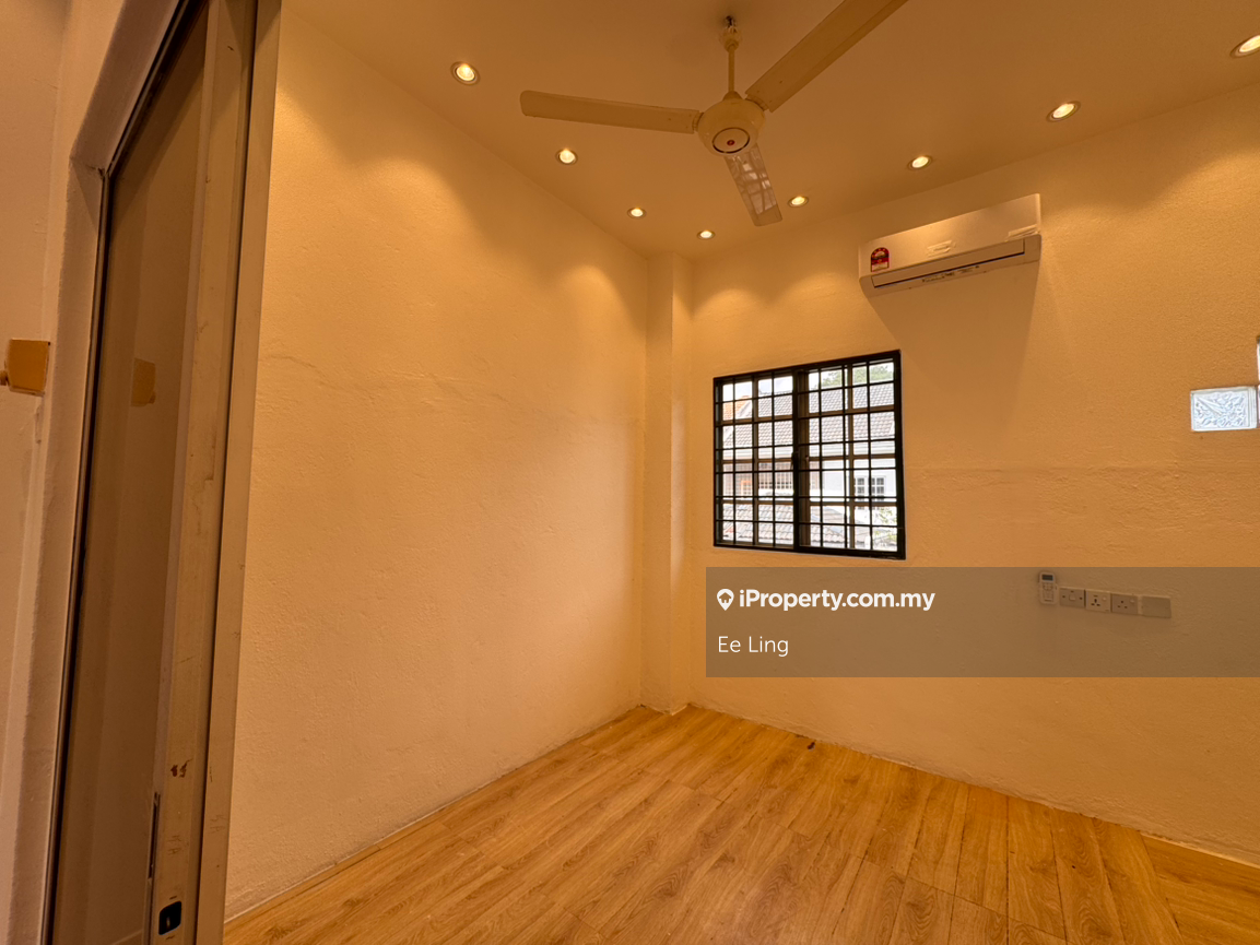 Rumah Berangkai 2.5 Tingkat untuk Disewa di BANDAR PUCHONG JAYA, Puchong oleh Ee Ling - iProperty.com.my