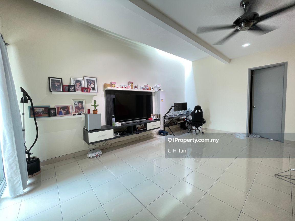 3-storey Terraced House for Sale in New Green Park, Rawang by C.H Tan - iProperty.com.my