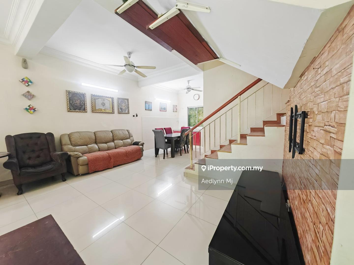 Rumah Berangkai 2 Tingkat untuk Dijual di Taman Putra Impiana, Puchong oleh Aedlynn Mj - iProperty.com.my