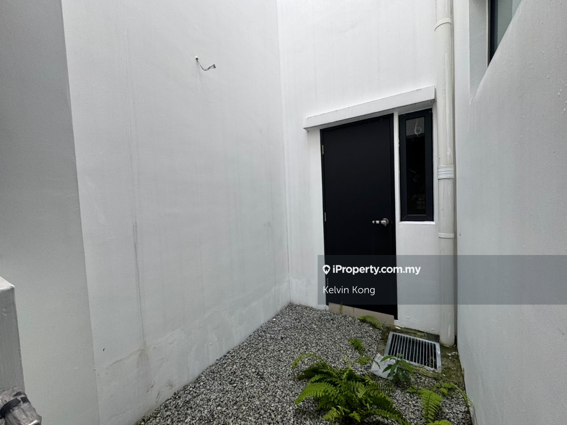 Rumah Berangkai 3 Tingkat untuk Dijual di Senibong Cove, Masai oleh Kelvin Kong - iProperty.com.my