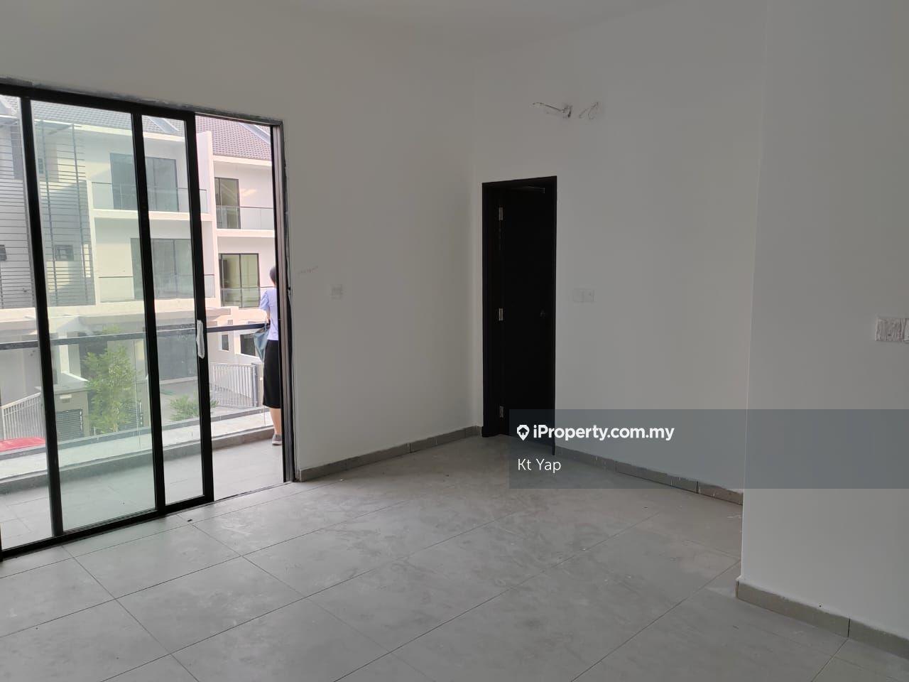 Rumah Berangkai 3 Tingkat untuk Dijual di Residensi Bukit Orkid, Orchid Hills, Cheras Batu 9, Cheras oleh Kt Yap - iProperty.com.my