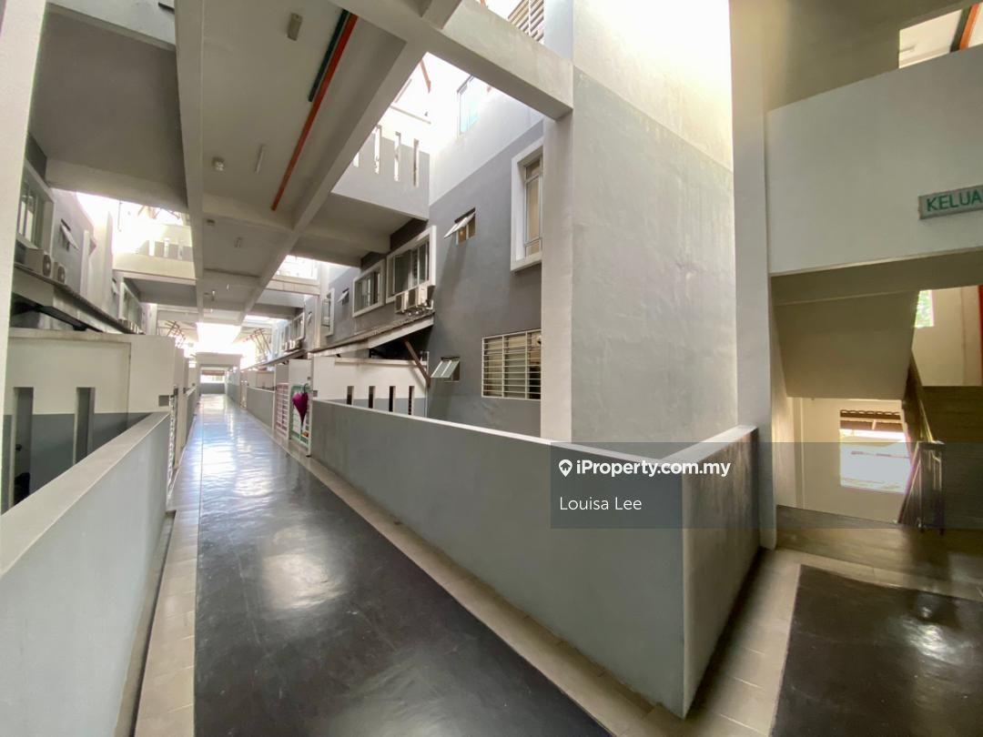 Townhouse for Sale in Kota Kemuning, Shah Alam by Louisa Lee - iProperty.com.my