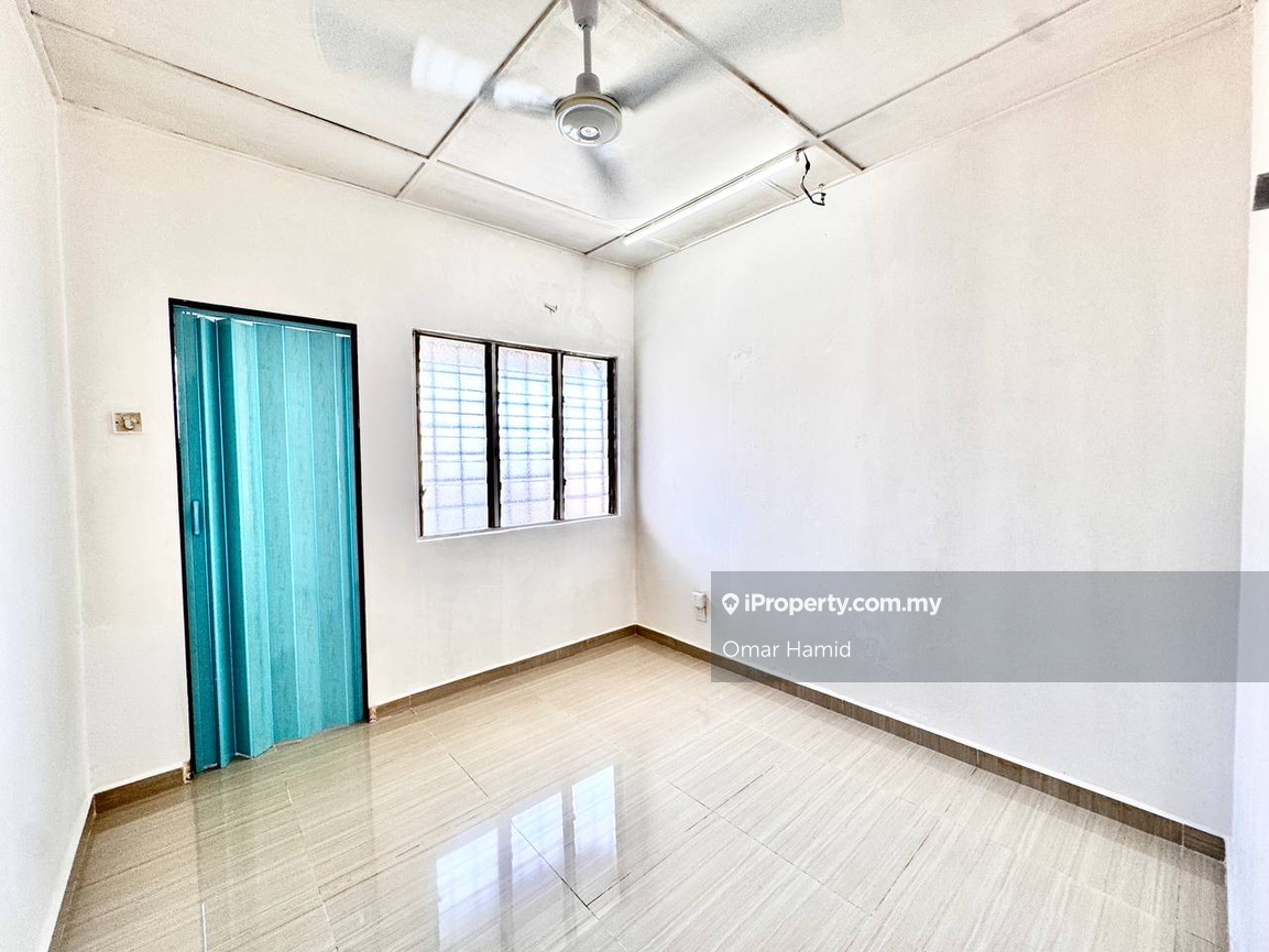 Rumah Berangkai 2 Tingkat untuk Dijual di Taman Bukit Kajang Baru, Kajang oleh Omar Hamid - iProperty.com.my