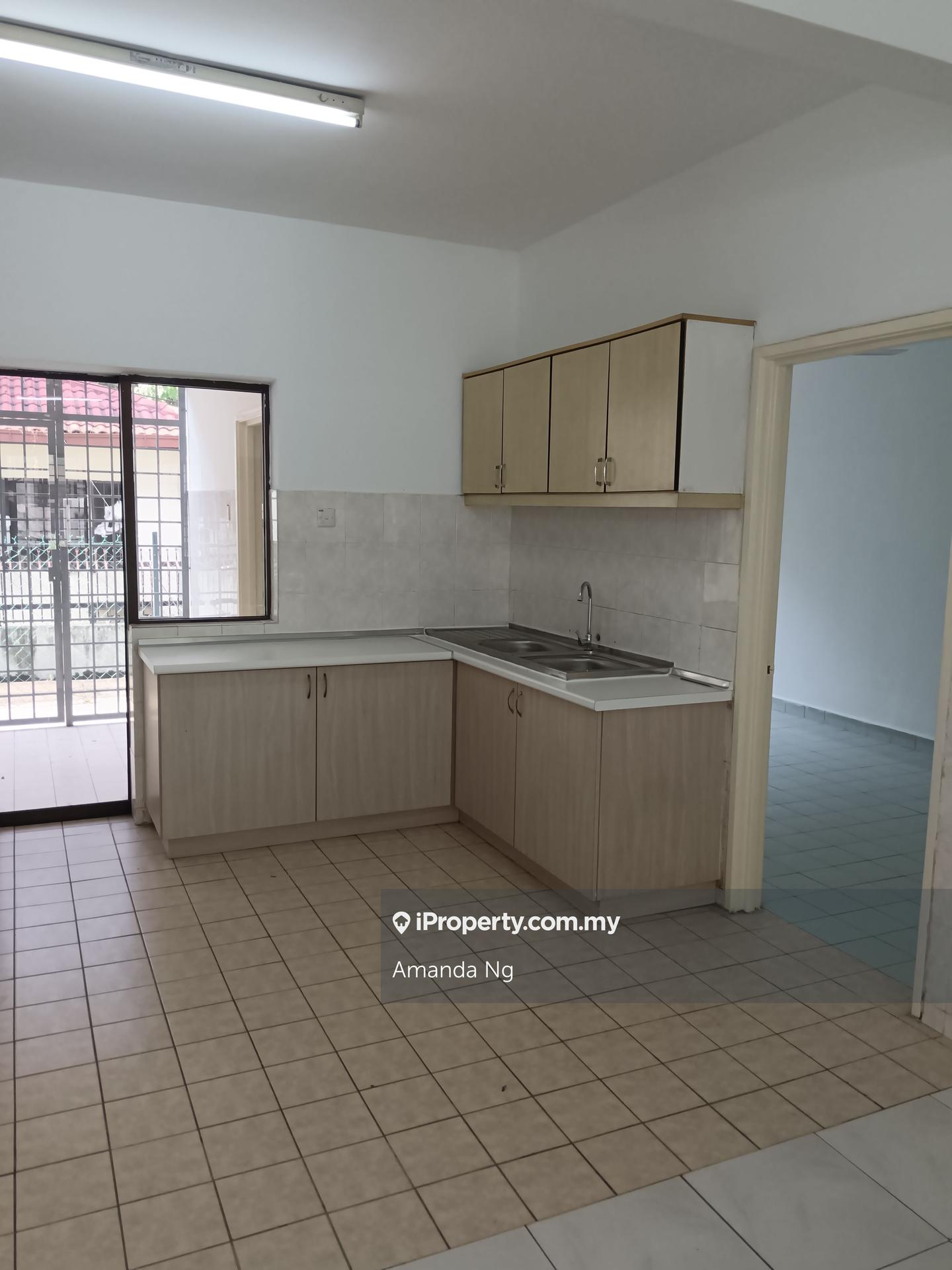 Rumah Berangkai 2 Tingkat untuk Disewa di Bandar Utama BU11, Bandar Utama oleh Amanda Ng - iProperty.com.my