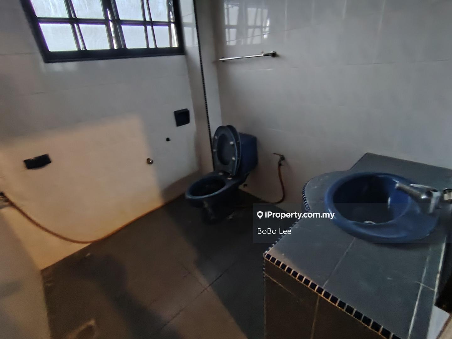 Bungalow House for Sale in Taman Yarl, Jalan Klang Lama (Old Klang Road) by BoBo Lee - iProperty.com.my