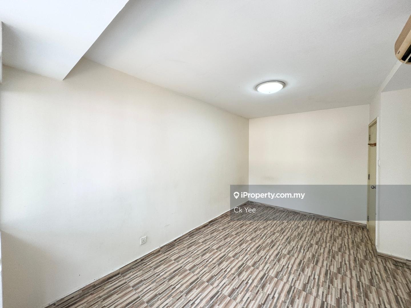 3-storey Terraced House for Sale in Taman Esplanad, Bukit Jalil by Ck Yee - iProperty.com.my