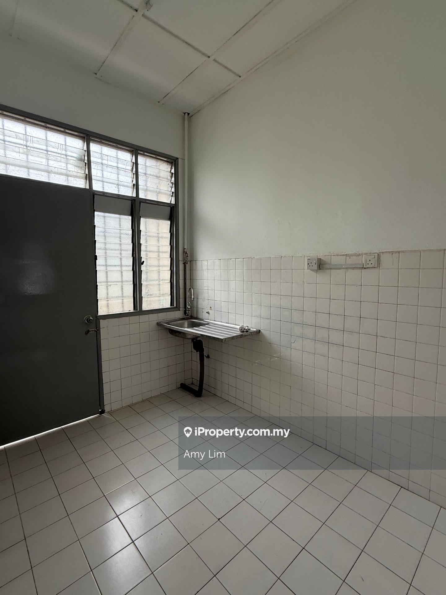 Rumah Berangkai 1 Tingkat untuk Dijual di Taman Alam Megah, Shah Alam oleh Amy Lim - iProperty.com.my