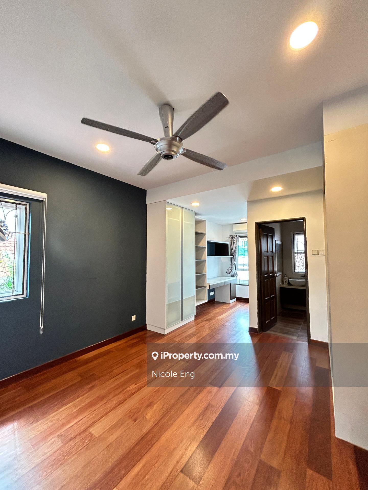 Rumah Berangkai 2 Tingkat untuk Disewa di Kota Kemuning, Shah Alam oleh Nicole Eng - iProperty.com.my