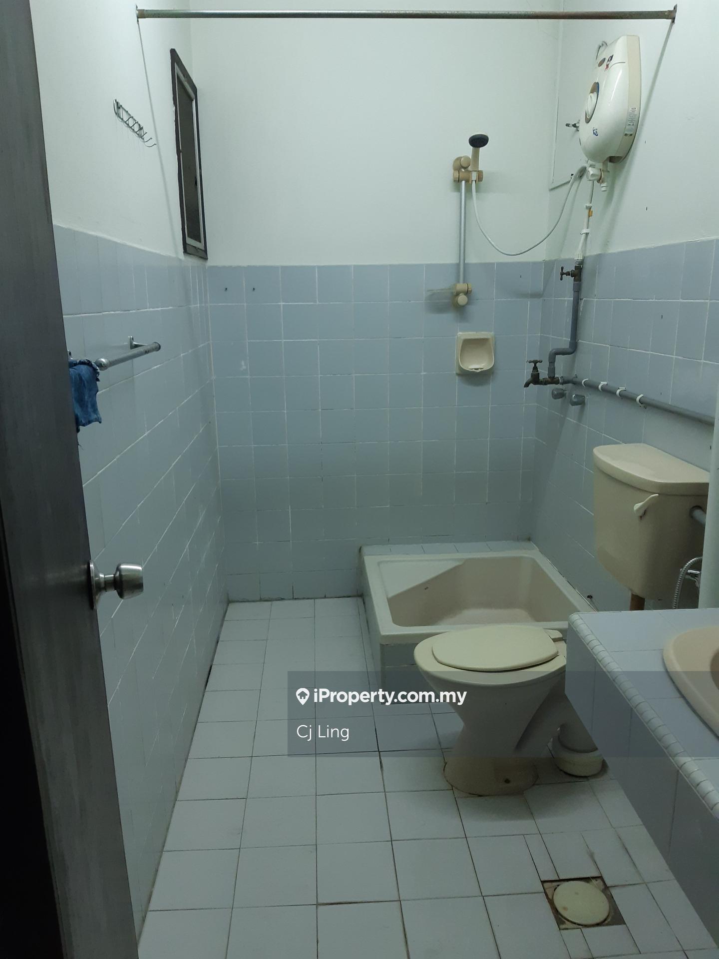 Rumah Berangkai 2 Tingkat untuk Dijual di Subang Jaya, Selangor oleh Cj Ling - iProperty.com.my