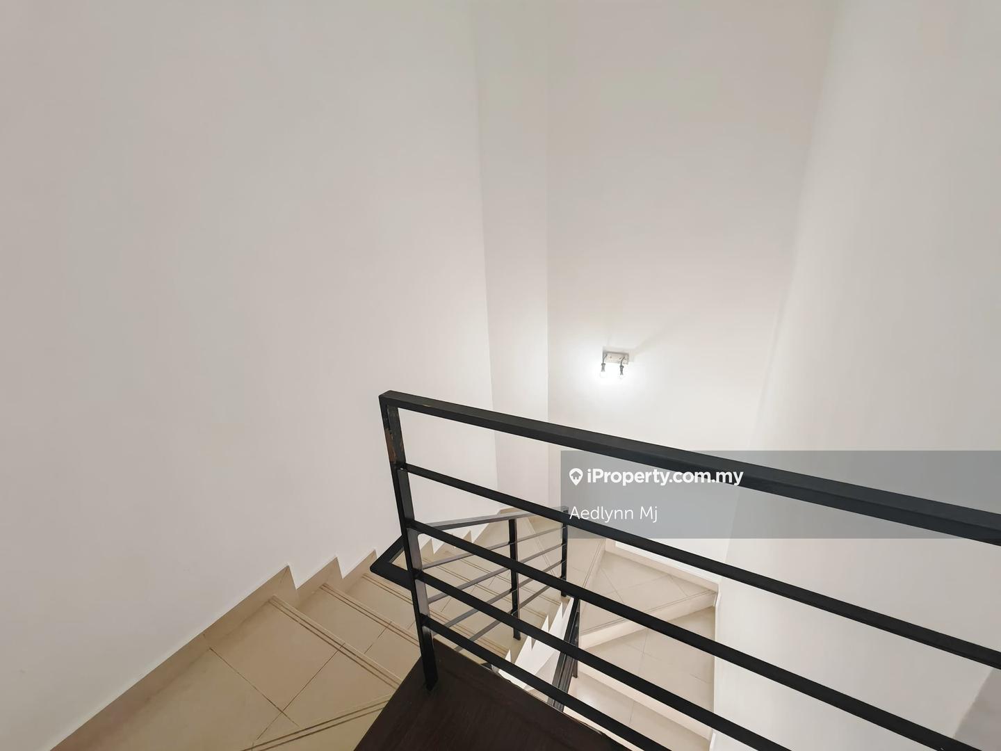 Rumah Bandar untuk Dijual di Taman Tasik Prima, Puchong oleh Aedlynn Mj - iProperty.com.my