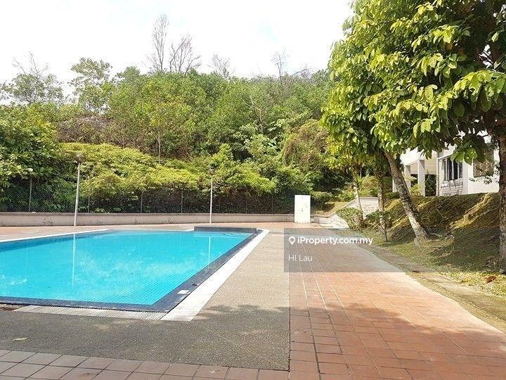 Pangsapuri untuk Dijual di Putra Permai Block C oleh Hl Lau - iProperty.com.my