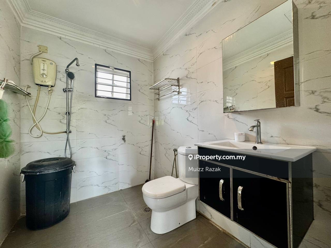 Bungalow House for Sale in Istana Bukit Kayangan, Shah Alam by Muizz Razak - iProperty.com.my