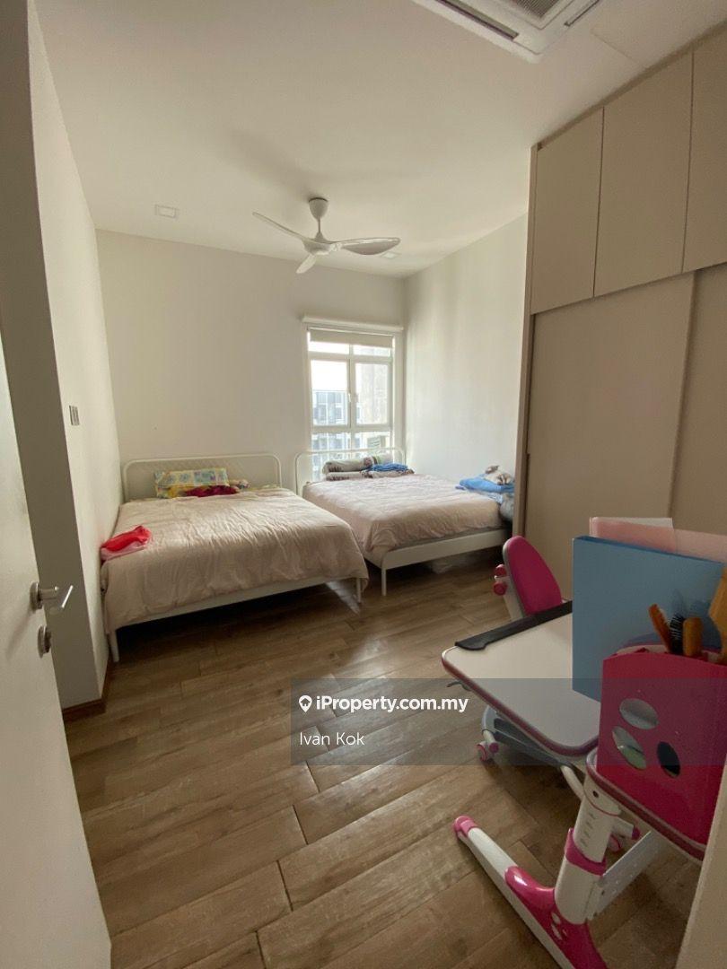 Kondominium untuk Dijual di Amaya Saujana oleh Ivan Kok - iProperty.com.my