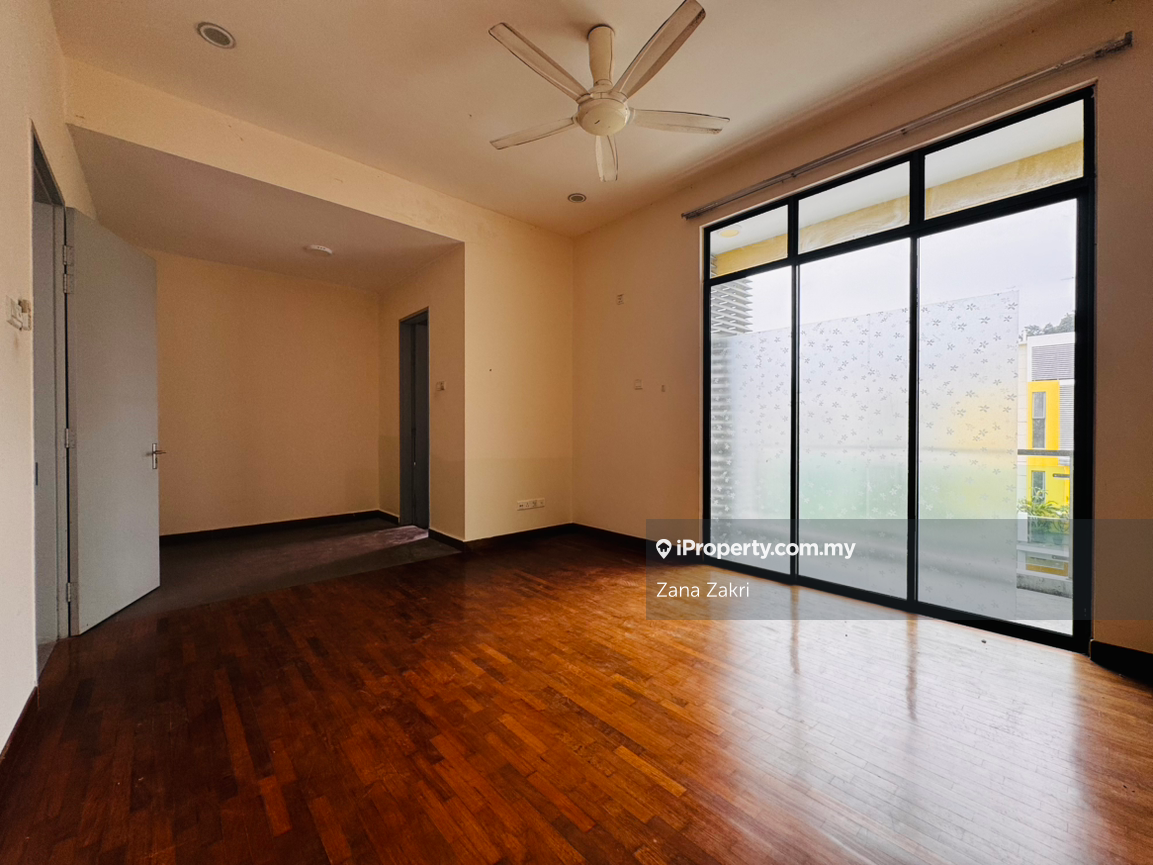 Rumah Berangkai 3 Tingkat untuk Dijual di TAMAN UKAY TROPIKA, Ampang oleh Zana Zakri - iProperty.com.my