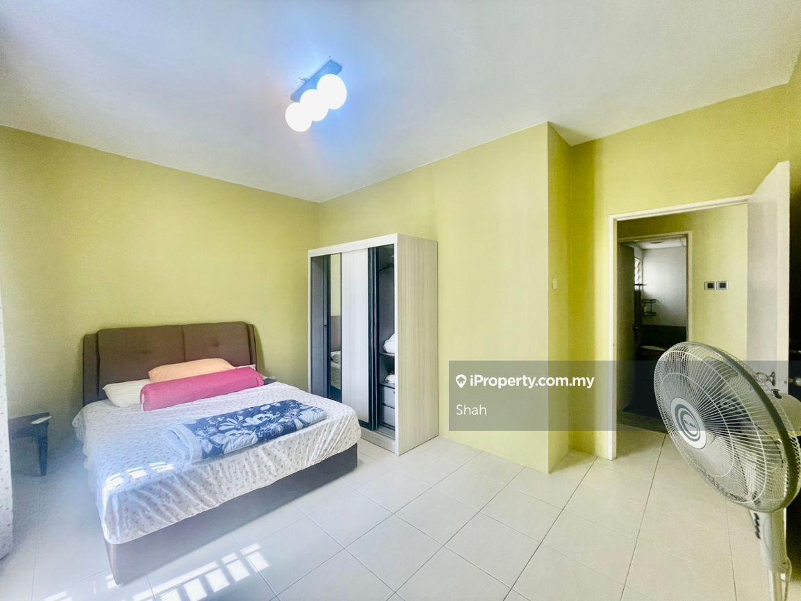 Condominium for Sale in Platinum Lake PV 12 by Shah - iProperty.com.my