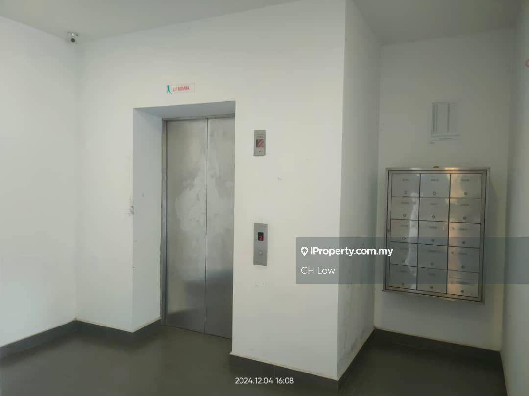 Office for Rent in Pusat Bandar Putra Permai, Seri Kembangan by CH Low - iProperty.com.my