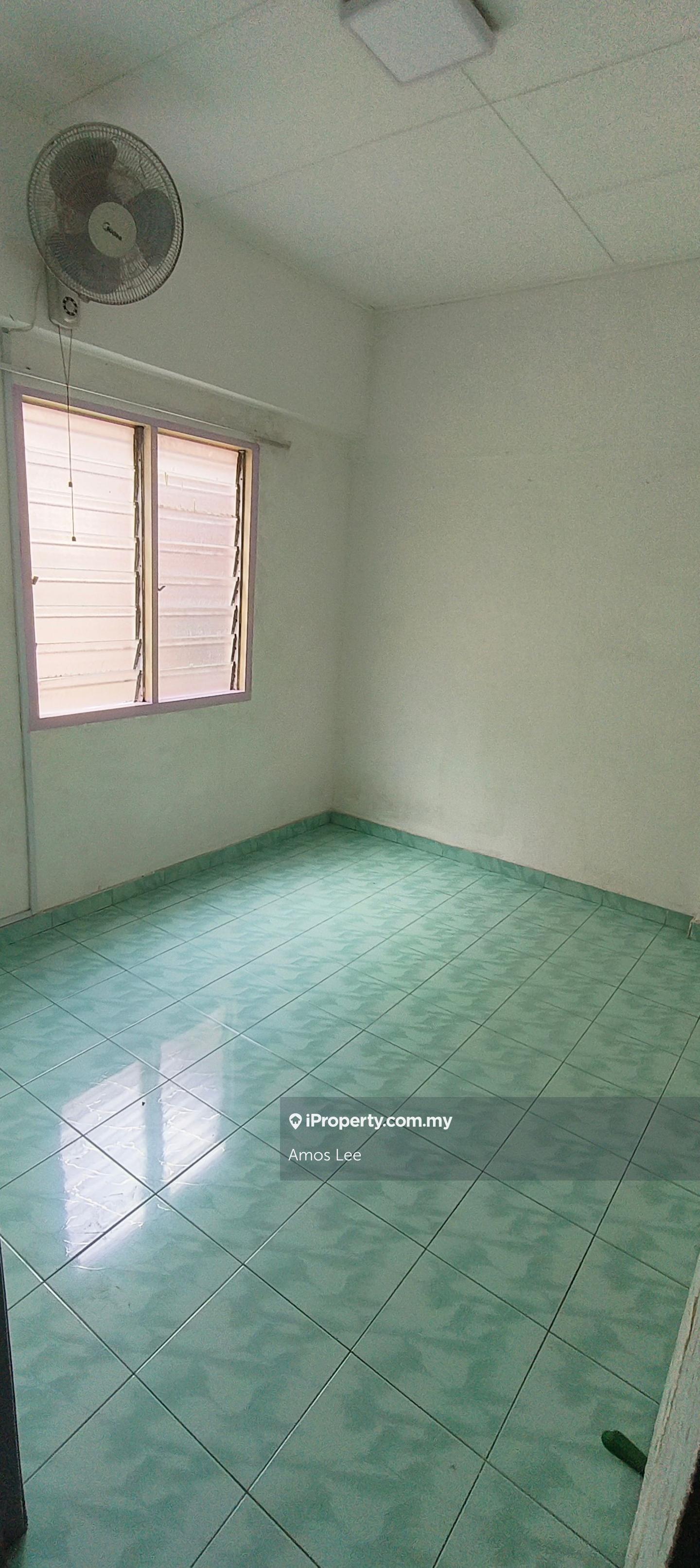 Pangsapuri untuk Dijual di Puncak Desa Apartment oleh Amos  Lee - iProperty.com.my