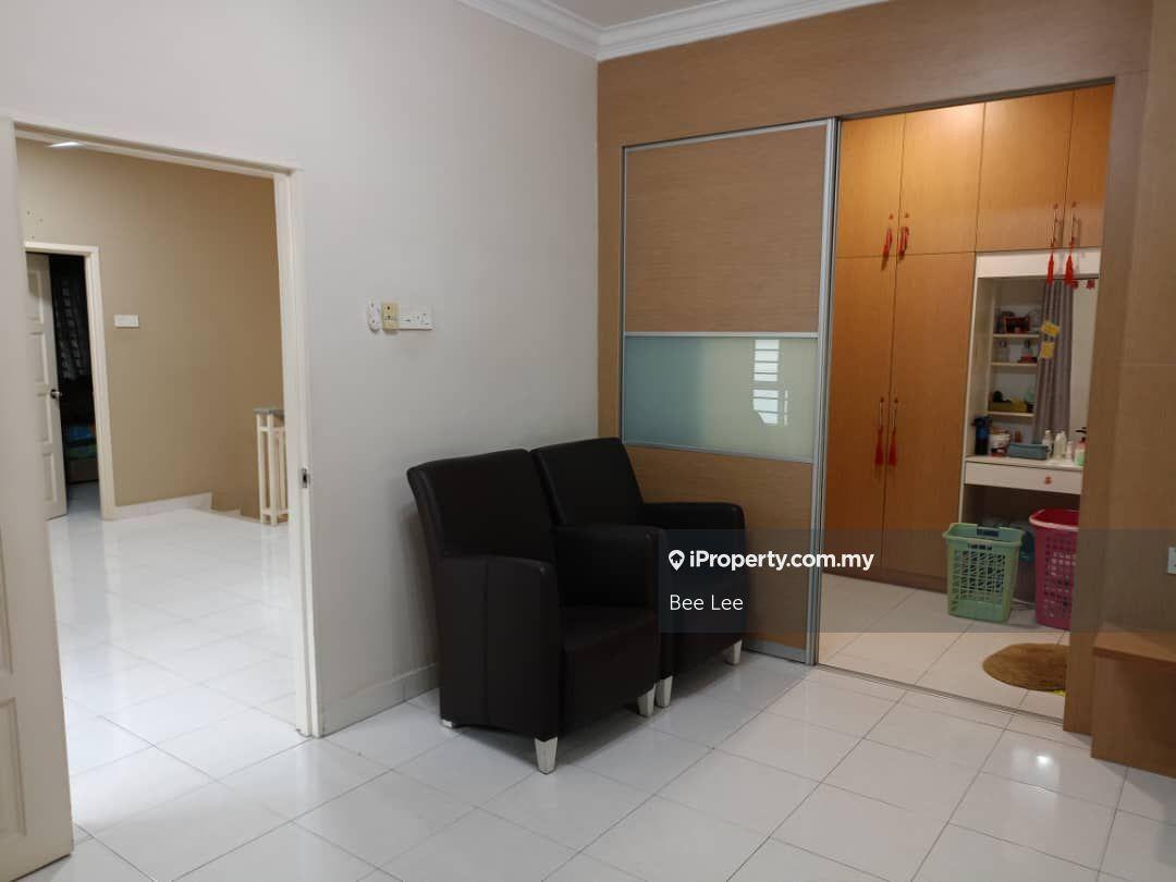 Rumah Berkembar untuk Dijual di Aman Perdana, Bukit Raja, Setia Alam, Klang oleh Bee Lee - iProperty.com.my