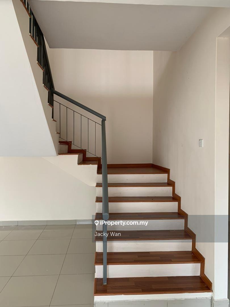 Rumah Berangkai 2 Tingkat untuk Dijual di Taman Putra Impiana, Puchong oleh Jacky Wan - iProperty.com.my