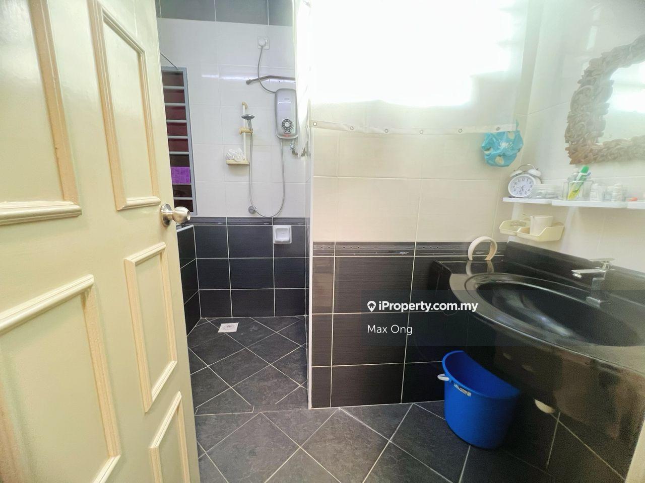 Rumah Berangkai 3 Tingkat untuk Dijual di Kampung Segambut Tengah, Segambut oleh Max Ong - iProperty.com.my