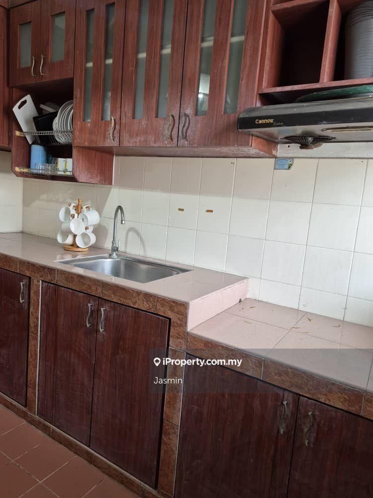 Townhouse for Sale in Bandar Putra, Kulai by Jasmin - iProperty.com.my