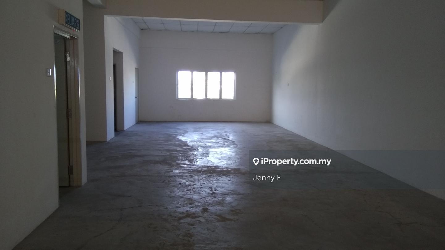 Shop for Sale in Taman Bukit Serdang, Seri Kembangan, Seri Kembangan by Jenny E - iProperty.com.my