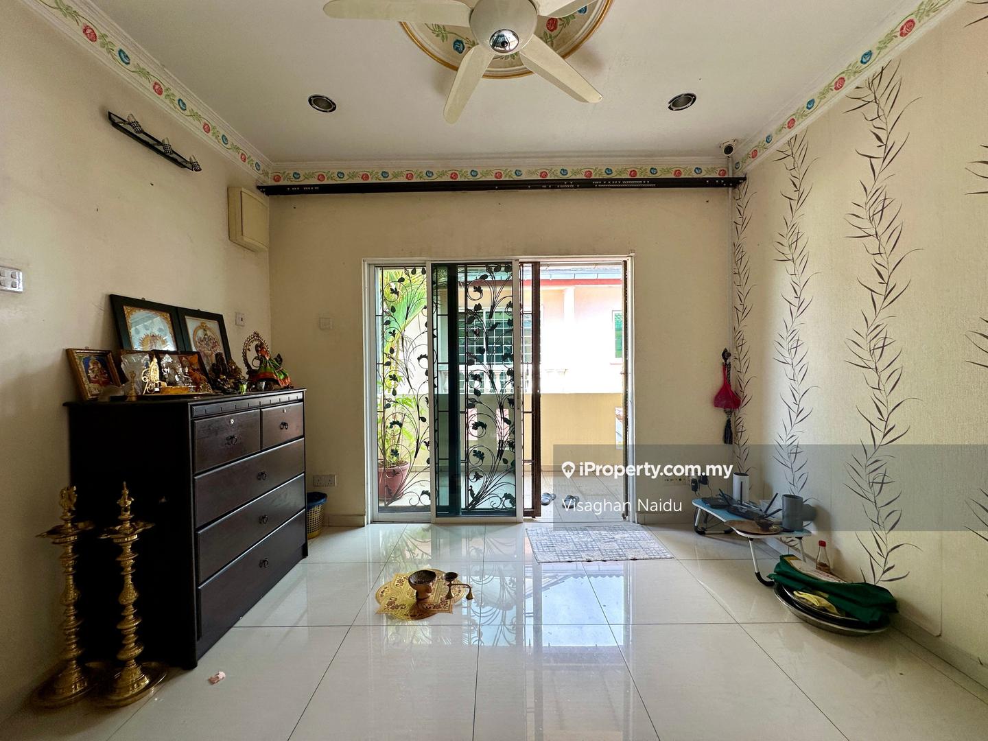 Rumah Berkembar untuk Dijual di Bandar Country Homes, Rawang oleh Visaghan Naidu - iProperty.com.my