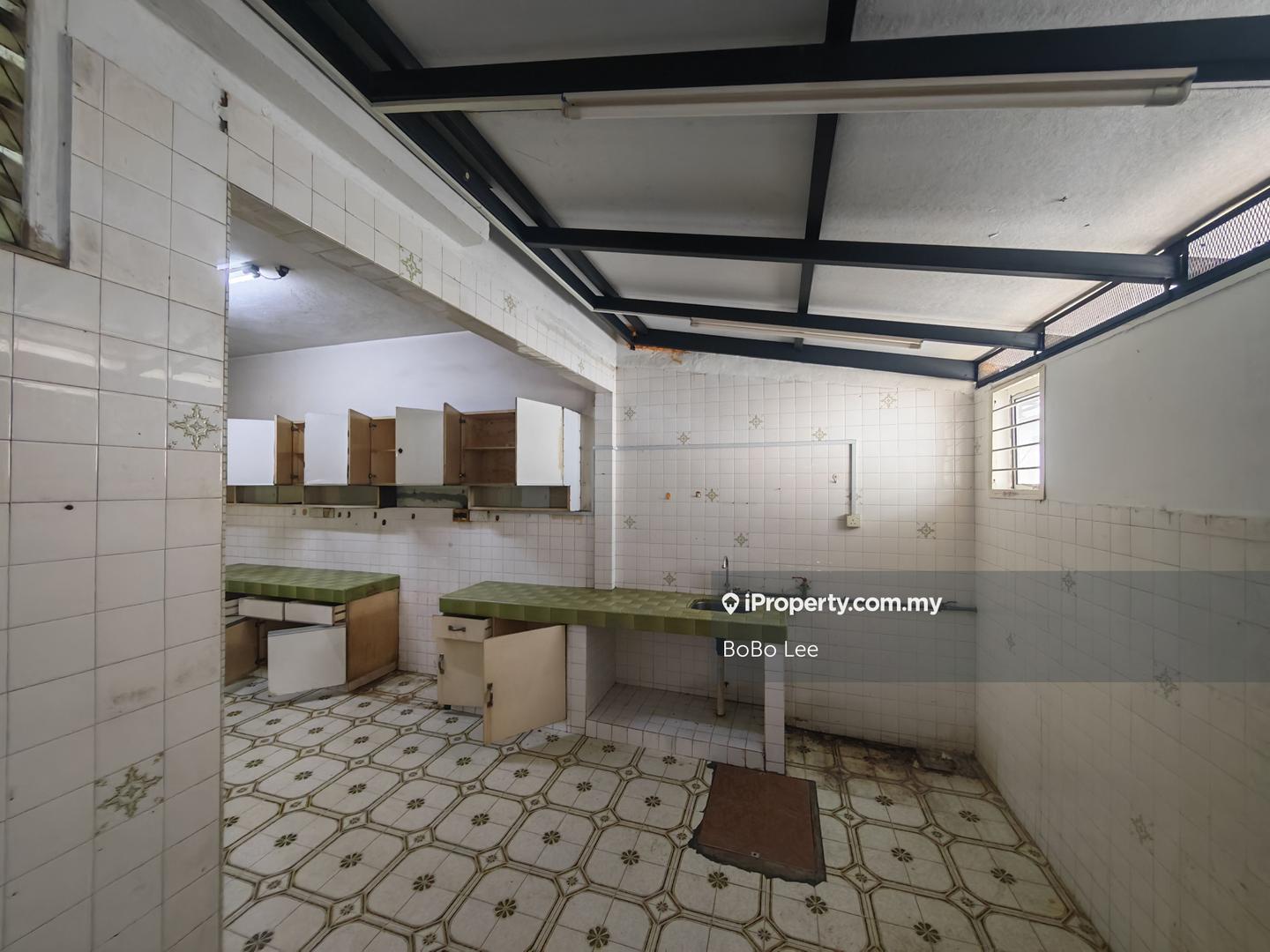 Rumah Berangkai 2 Tingkat untuk Dijual di dvdqz, Jalan Klang Lama (Old Klang Road) oleh BoBo Lee - iProperty.com.my