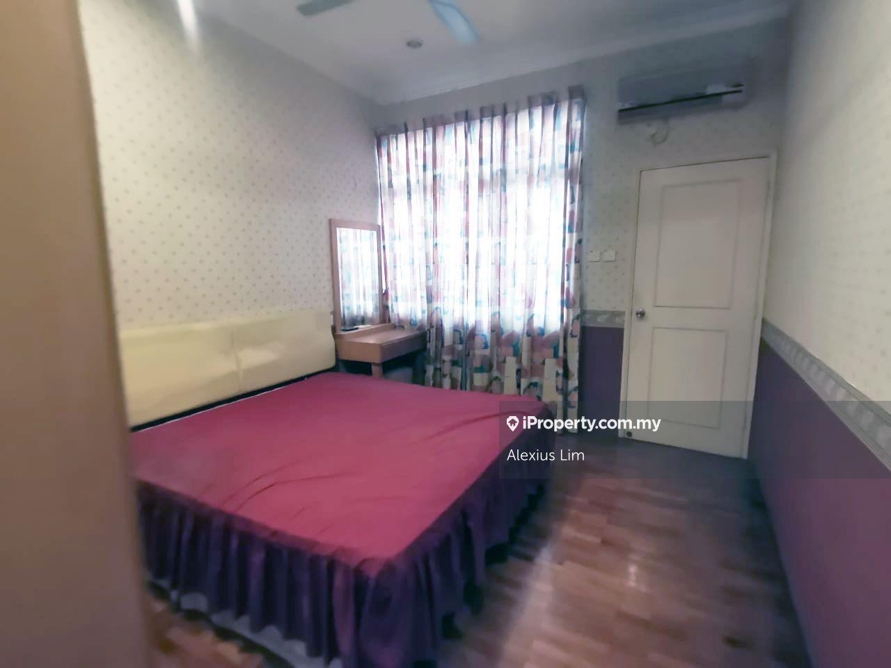 Rumah Berangkai 2 Tingkat untuk Dijual di Taman Sutera @ Perling, Perling oleh Alexius Lim - iProperty.com.my