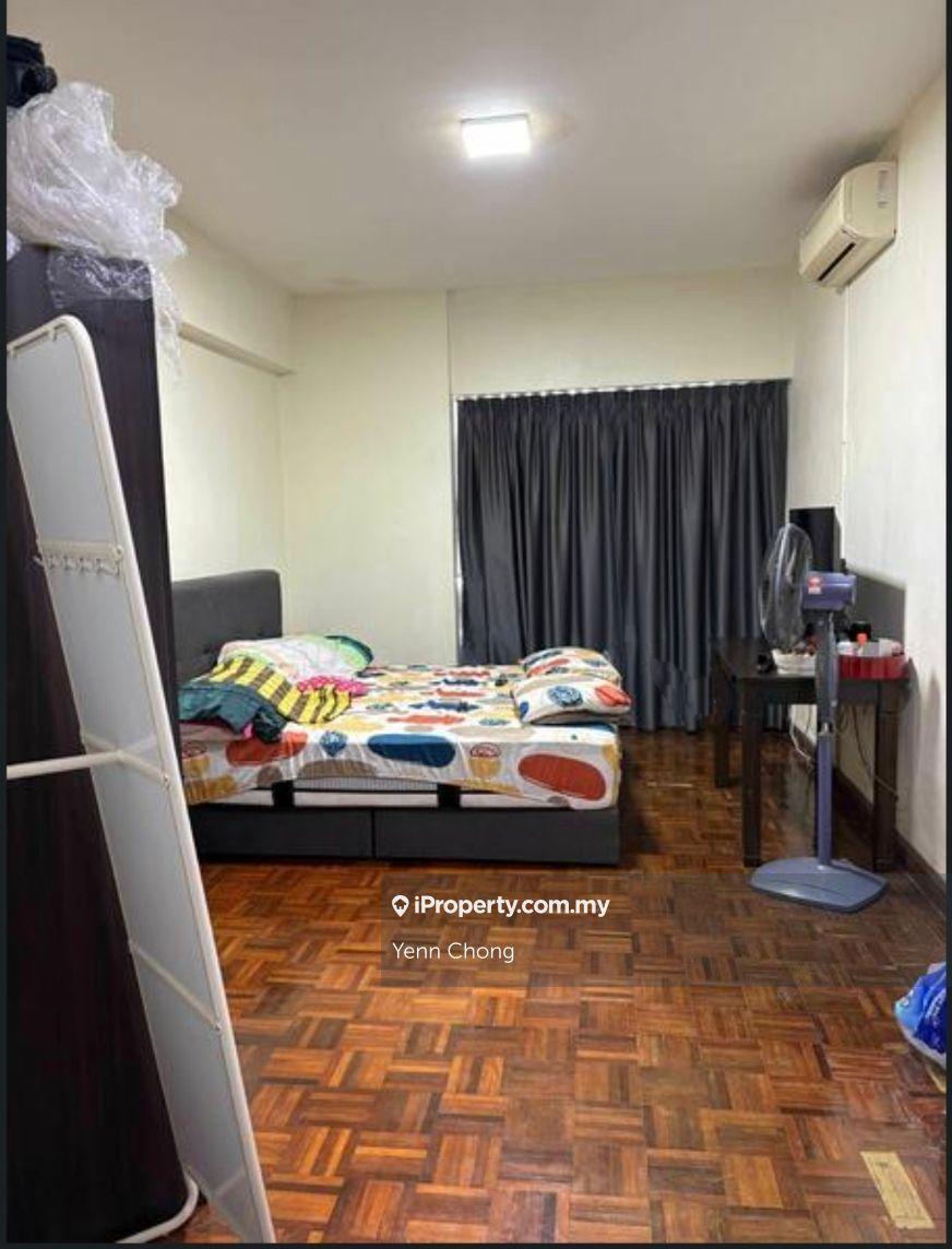 Condominium for Sale in Pantai Panorama Condominiums by Yenn Chong - iProperty.com.my