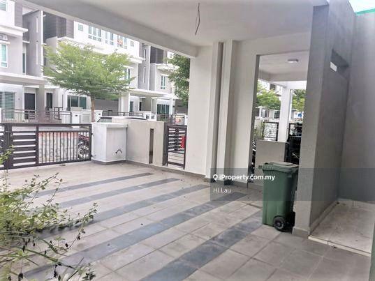 3-storey Terraced House for Sale in 3 Sty Freehold Terrace 2755sf Tiara South Semenyih, Semenyih by Hl Lau - iProperty.com.my