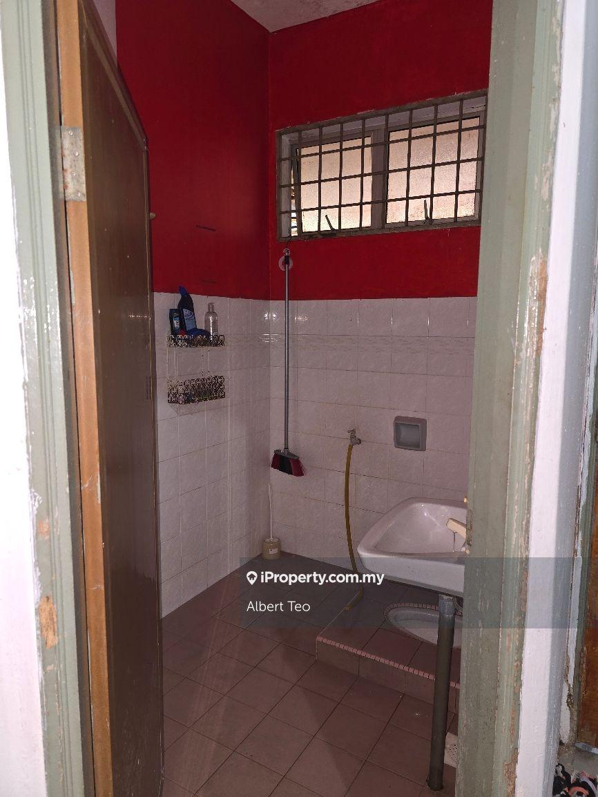Rumah Berangkai 2 Tingkat untuk Dijual di Taman Flora, Batu Pahat oleh Albert Teo - iProperty.com.my