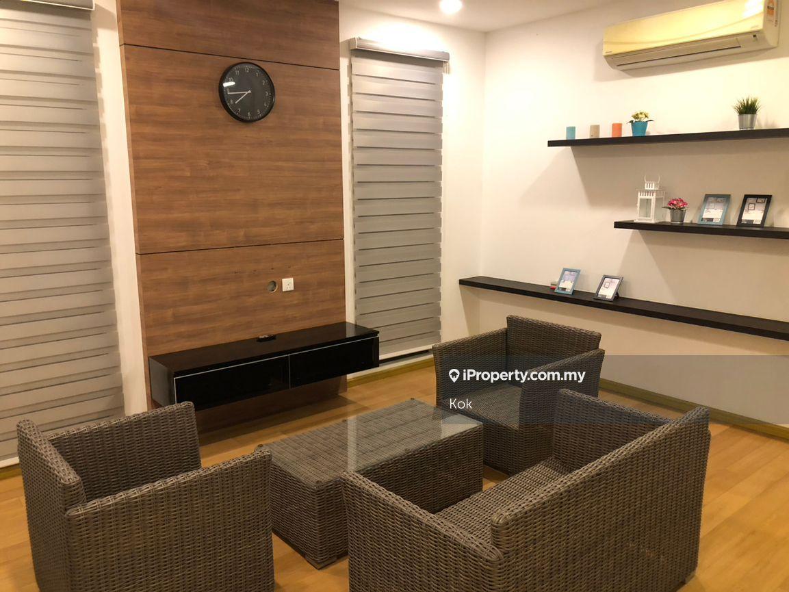 Rumah Berkembar untuk Dijual di Desa Petaling, Kuala Lumpur oleh Kok - iProperty.com.my